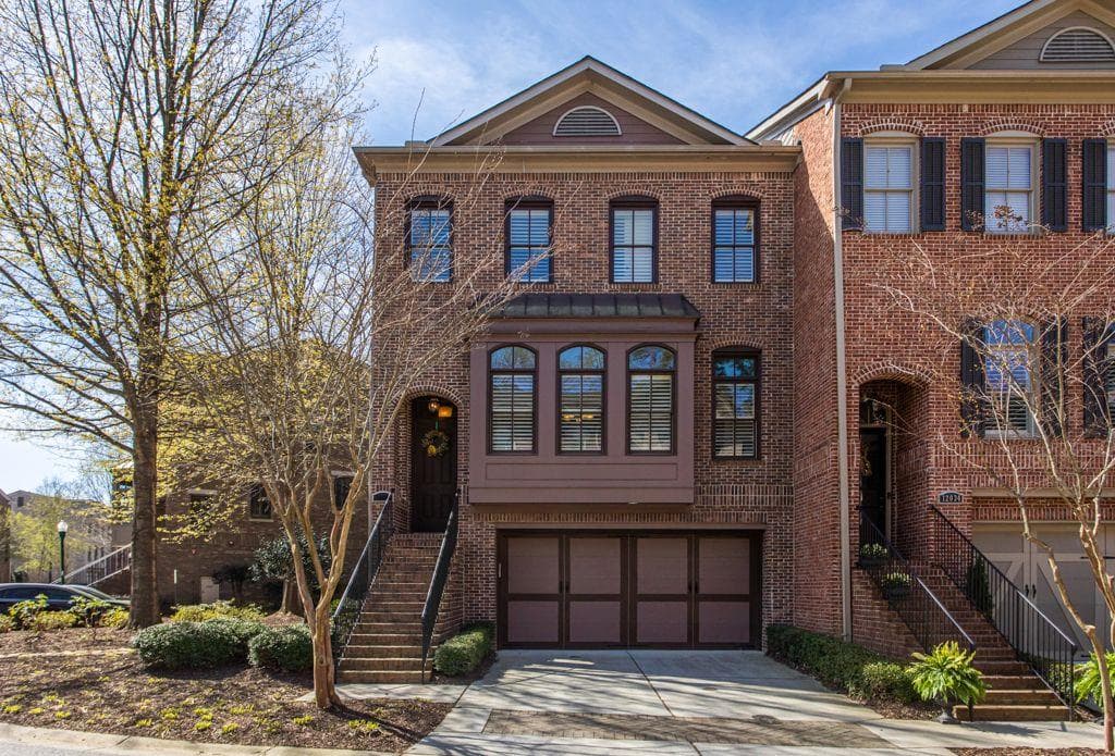 3 bedroom, 4 bathroom, 2,804 sq ft townhouse sold at 12032 ORCHID Lane, Alpharetta, GA 30009