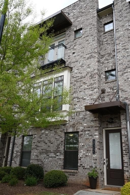 3 bedroom, 4 bathroom, 2,527 sq ft townhouse sold at 302 Coalter Way, Decatur, GA 30030