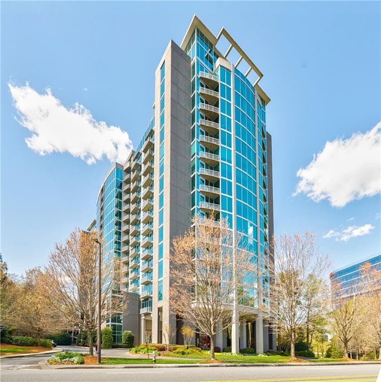3 bedroom, 4 bathroom, 3,352 sq ft condominium sold at 3300 Windy Ridge Parkway 1722, Atlanta, GA 30339