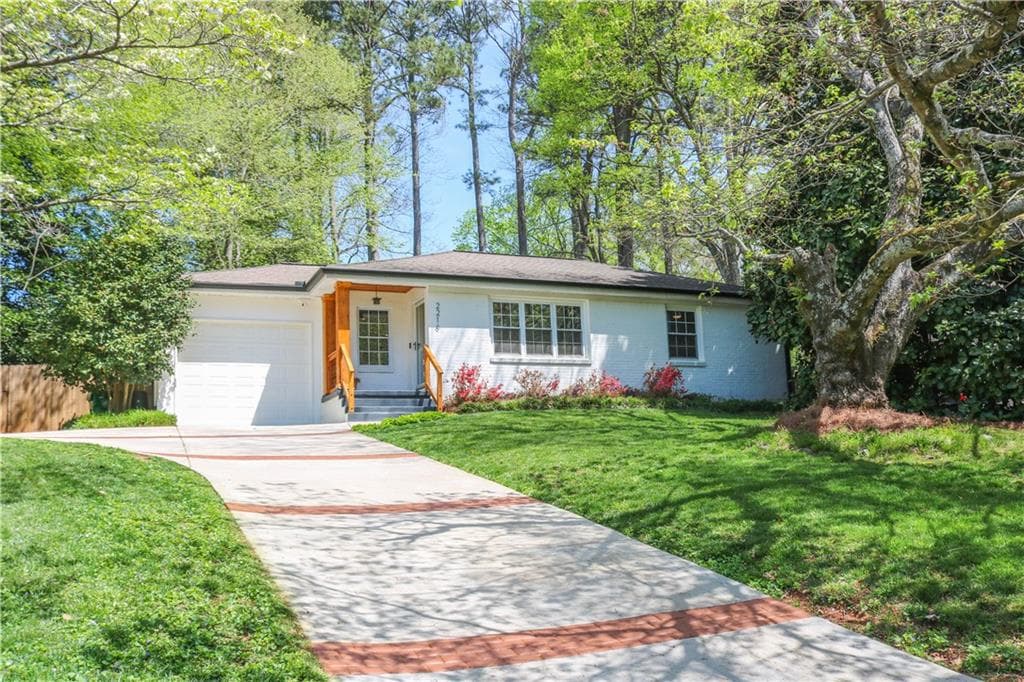 2216 Desmond Drive, Decatur, GA 30033 — most recent listing photo