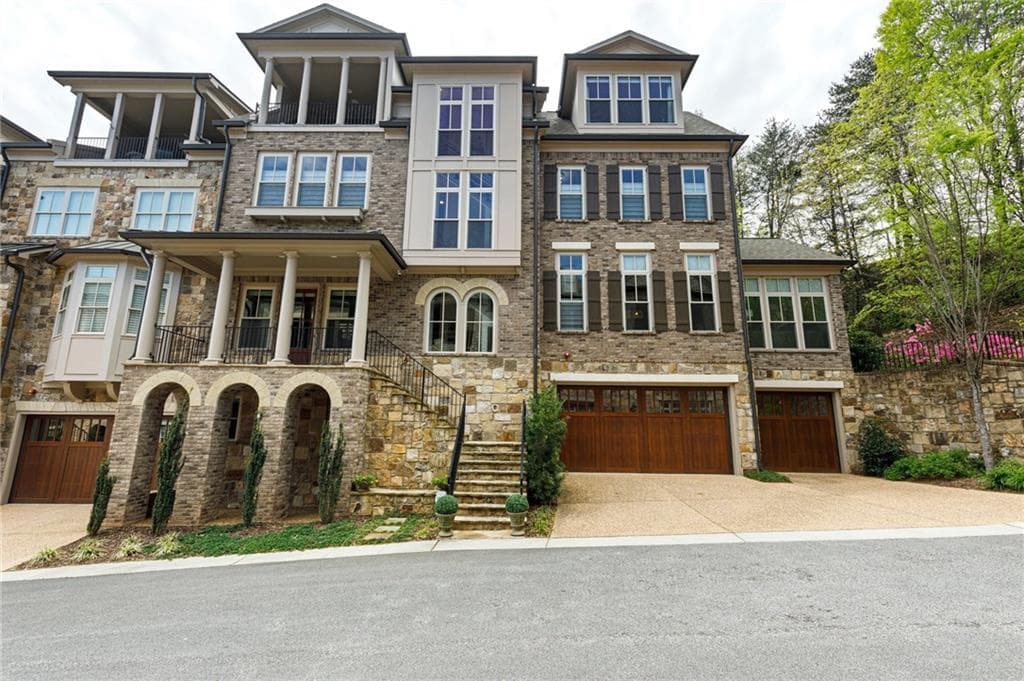 4 bedroom, 5 bathroom, 4,516 sq ft townhouse sold at 3804 Lookout Perch Lane, Atlanta, GA 30339