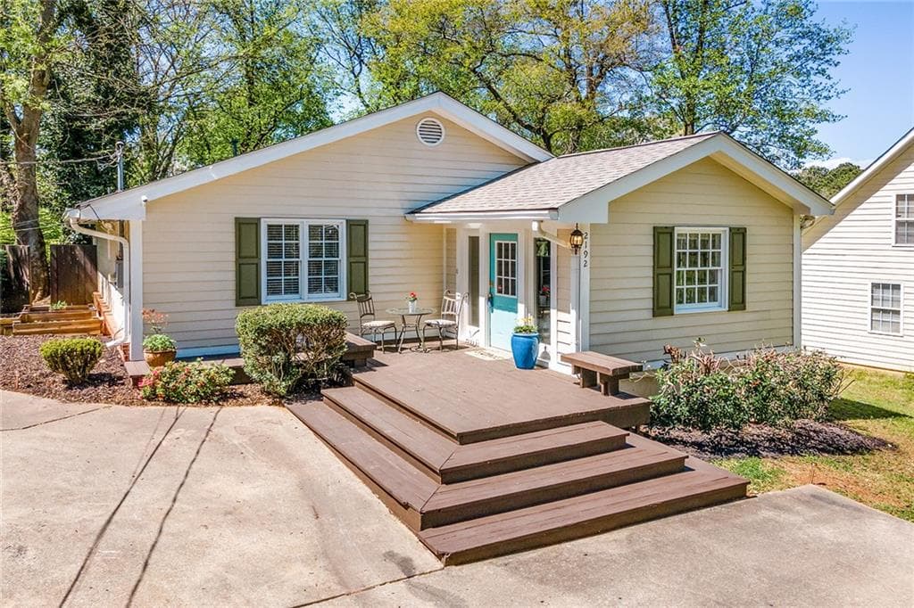 3 bedroom, 2 bathroom, 1,740 sq ft single family residence sold at 2192 Spink Street, Atlanta, GA 30318