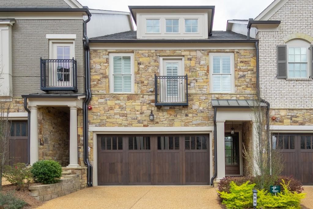 609 Abbington River Lane, Atlanta, GA 30339 — most recent listing photo