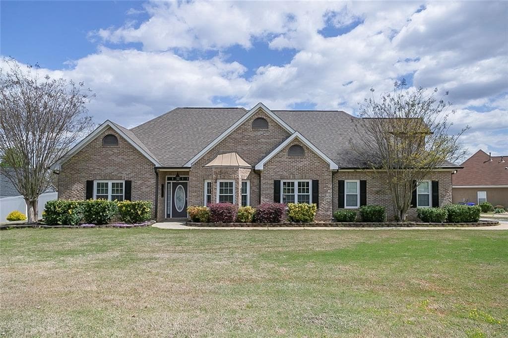 324 Glouchester Drive, Locust Grove, GA 30248 — most recent listing photo