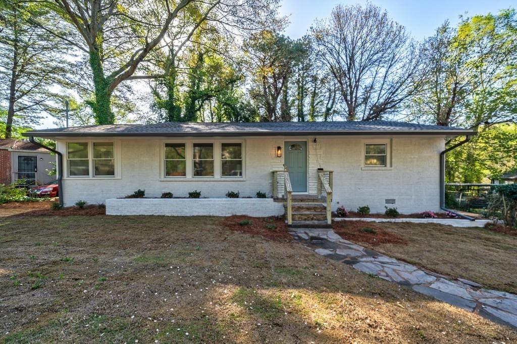 3 bedroom, 2 bathroom, 1,286 sq ft single family residence sold at 1780 Lisbon Drive, Atlanta, GA 30310