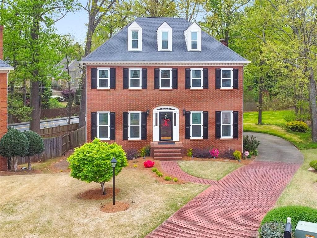 3 bedroom, 3 bathroom, 2,850 sq ft single family residence sold at 3201 Palisades Court, Marietta, GA 30067