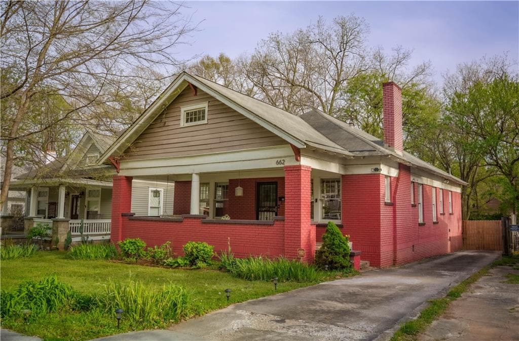 3 bedroom, 1 bathroom, 1,629 sq ft single family residence sold at 662 Pearce Street, Atlanta, GA 30310