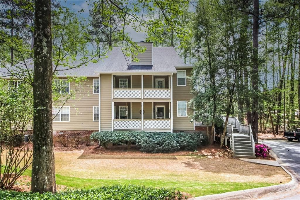 4443 Pineridge Circle, Dunwoody, GA 30338 — most recent listing photo