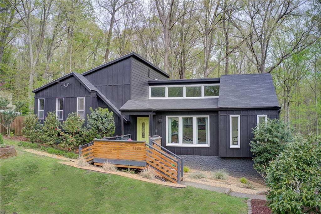 1225 Laurel Cliff Drive, Smyrna, GA 30082 — most recent listing photo
