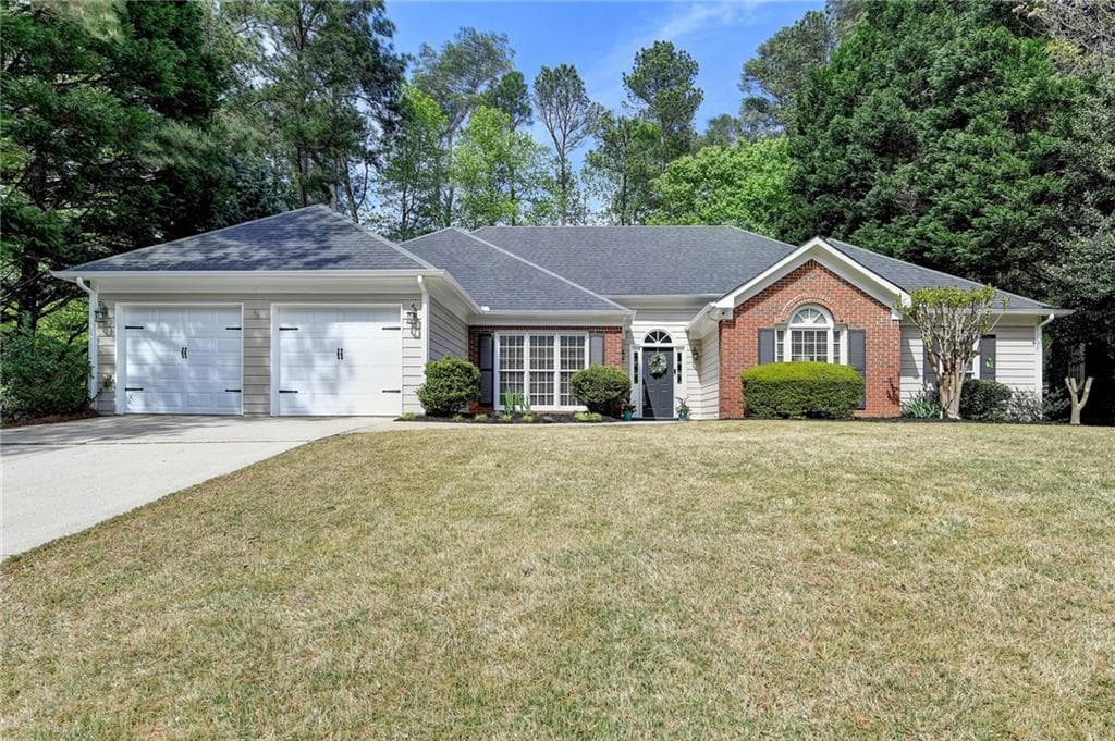 3 bedroom, 3 bathroom, 1,692 sq ft single family residence sold at 5290 Johns View Street, Alpharetta, GA 30005