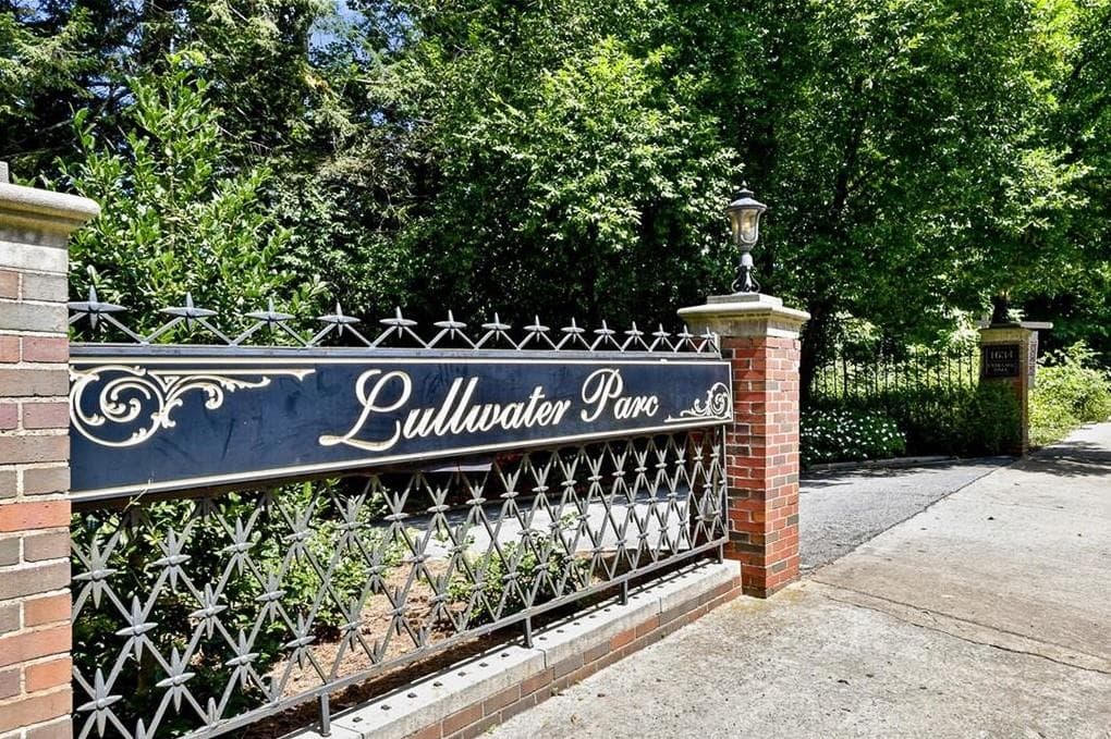 3 bedroom, 2 bathroom, 1,702 sq ft townhouse sold at 1634 Ponce De Leon Avenue 202, Atlanta, GA 30307