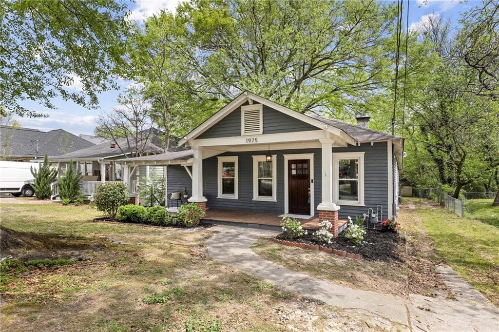 3 bedroom, 2 bathroom, 1,664 sq ft single family residence sold at 1975 Main Street, Atlanta, GA 30318