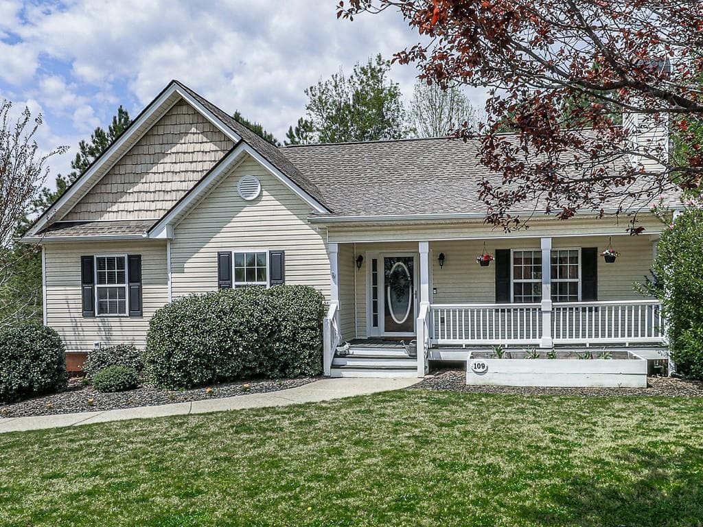 3 bedroom, 2 bathroom, 1,609 sq ft single family residence sold at 109 Nelson Ridge Drive, Ball Ground, GA 30107