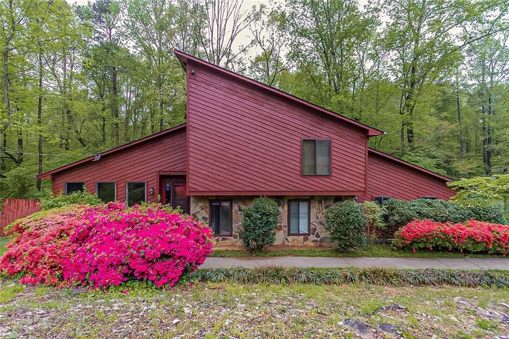 631 Stonehedge Drive, Stone Mountain, GA 30087 — most recent listing photo