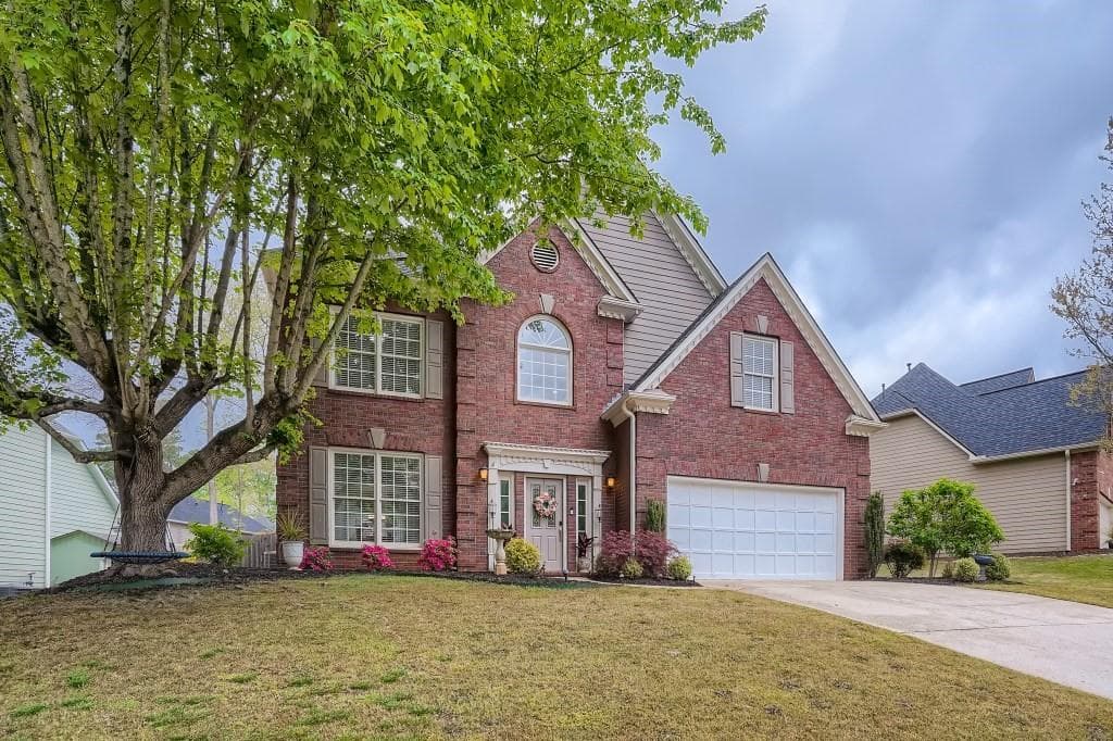 4 bedroom, 3 bathroom, 2,783 sq ft single family residence sold at 1180 Arbor Creek Drive, Roswell, GA 30076