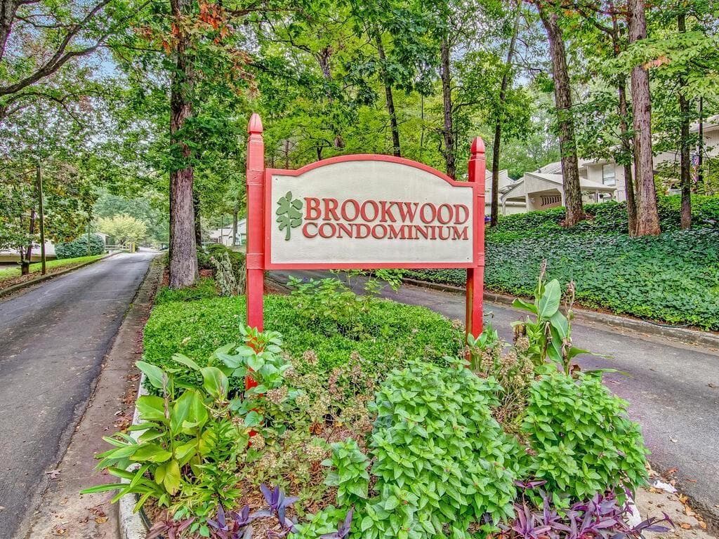3 bedroom, 3 bathroom, 1,759 sq ft condominium sold at 6207 Willow Run Road, Peachtree Corners, GA 30092