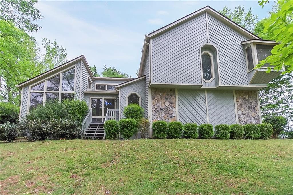 5 bedroom, 4 bathroom, 2,015 sq ft single family residence sold at 575 Farmbrook Trail, Kennesaw, GA 30144
