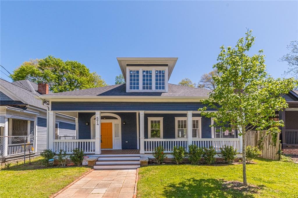 4 bedroom, 3 bathroom, 2,500 sq ft single family residence sold at 574 Holderness Street, Atlanta, GA 30310