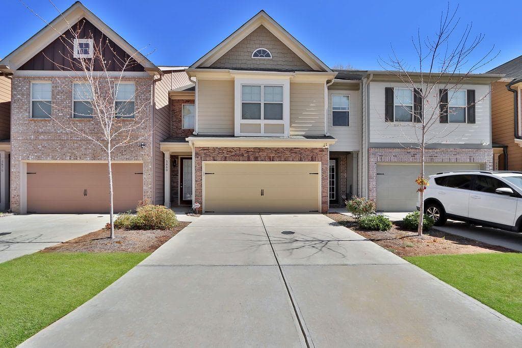 5860 Vinyard Lane, Cumming, GA 30041 — most recent listing photo