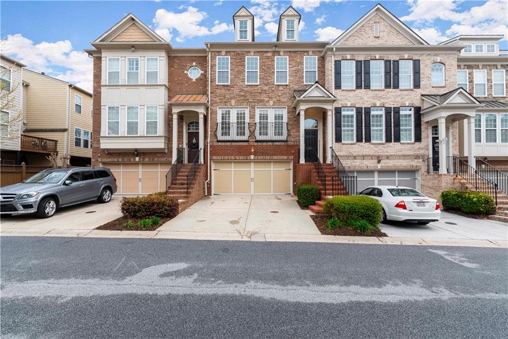 4 bedroom, 4 bathroom, 2,256 sq ft townhouse sold at 2513 Ashwicke Drive 17, Atlanta, GA 30339