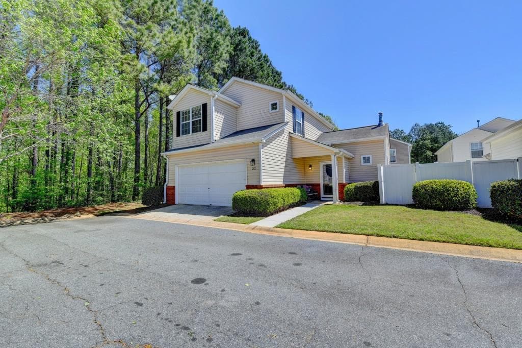 2 bedroom, 3 bathroom, 1,321 sq ft single family residence sold at 213 Manley Court, Woodstock, GA 30188