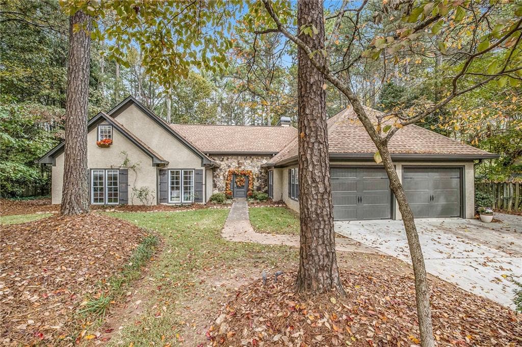 4 bedroom, 3 bathroom, 2,819 sq ft single family residence sold at 5496 Brookstone Drive, Acworth, GA 30101