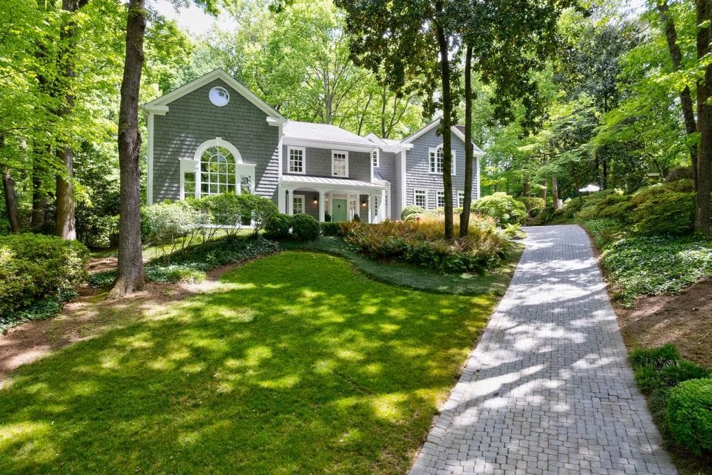 4655 Jett Road, Sandy Springs, GA 30327 — most recent listing photo