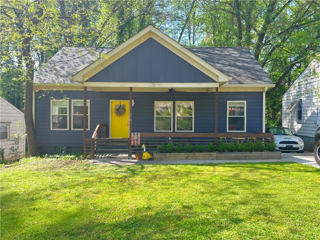 3 bedroom, 2 bathroom, 1,226 sq ft single family residence sold at 256 Moreland Way, Atlanta, GA 30354