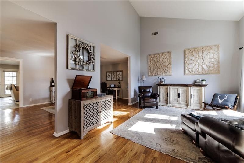 110 LAKEVIEW RIDGE W 110, Roswell, GA 30076 — most recent listing photo