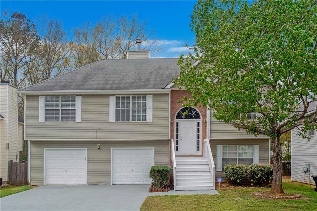 4 bedroom, 3 bathroom, 1,795 sq ft single family residence sold at 11557 Registry Boulevard, Hampton, GA 30228