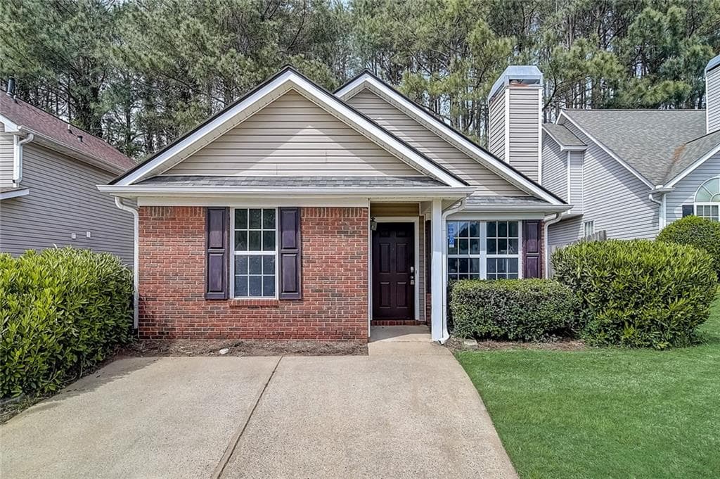 2 bedroom, 1 bathroom, 792 sq ft single family residence sold at 226 Park Place, Woodstock, GA 30189