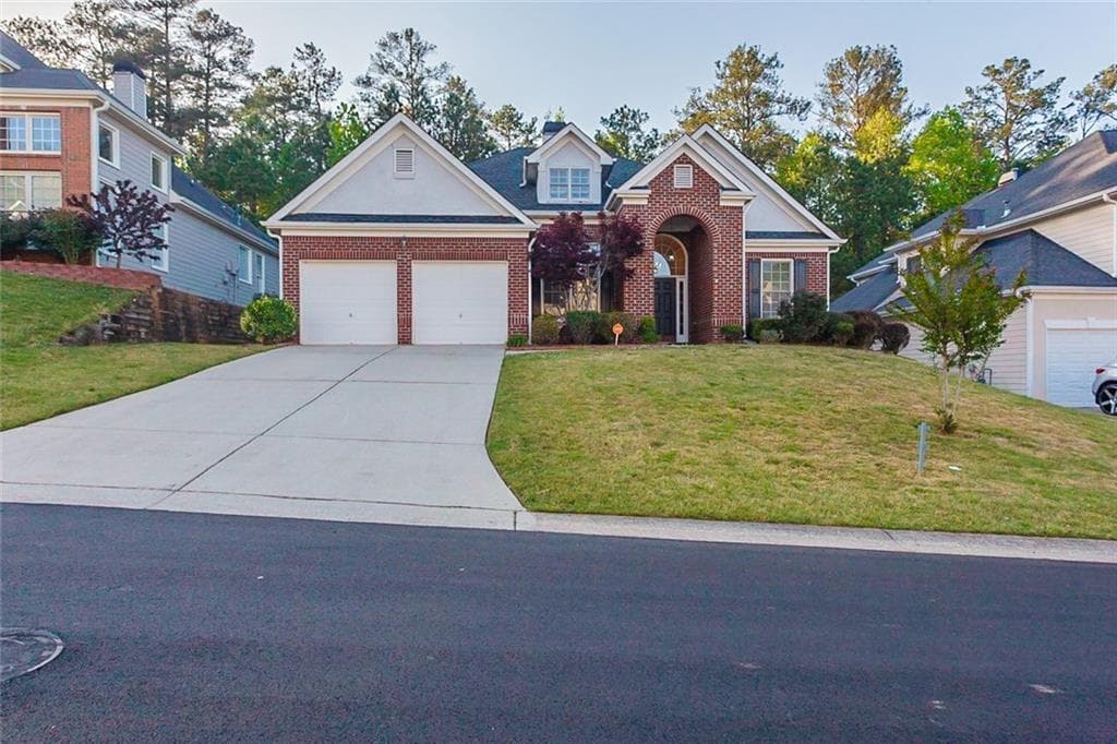 3 bedroom, 3 bathroom, 2,350 sq ft single family residence sold at 4027 Ashland Circle, Douglasville, GA 30135