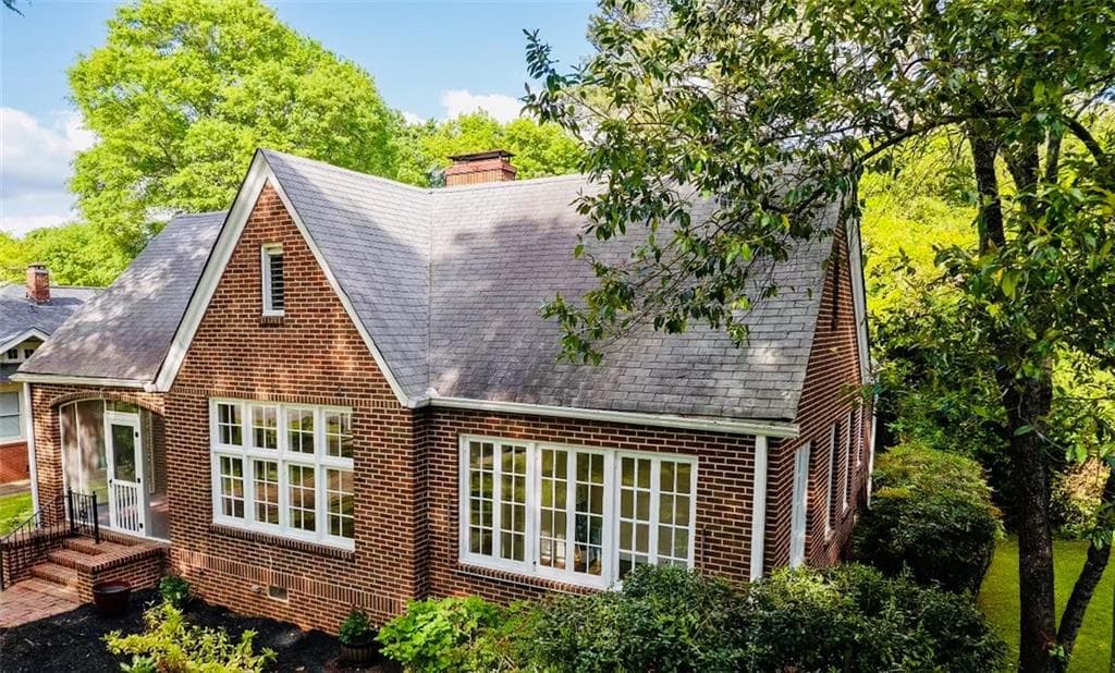 3 bedroom, 2 bathroom, 1,724 sq ft single family residence sold at 545 Ridgecrest Road, Atlanta, GA 30307