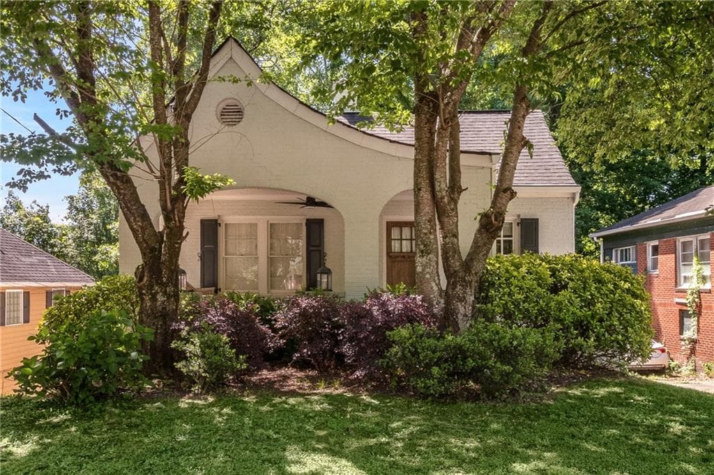 2 bedroom, 1 bathroom single family residence sold at 1049 Glenwood Avenue, Atlanta, GA 30316