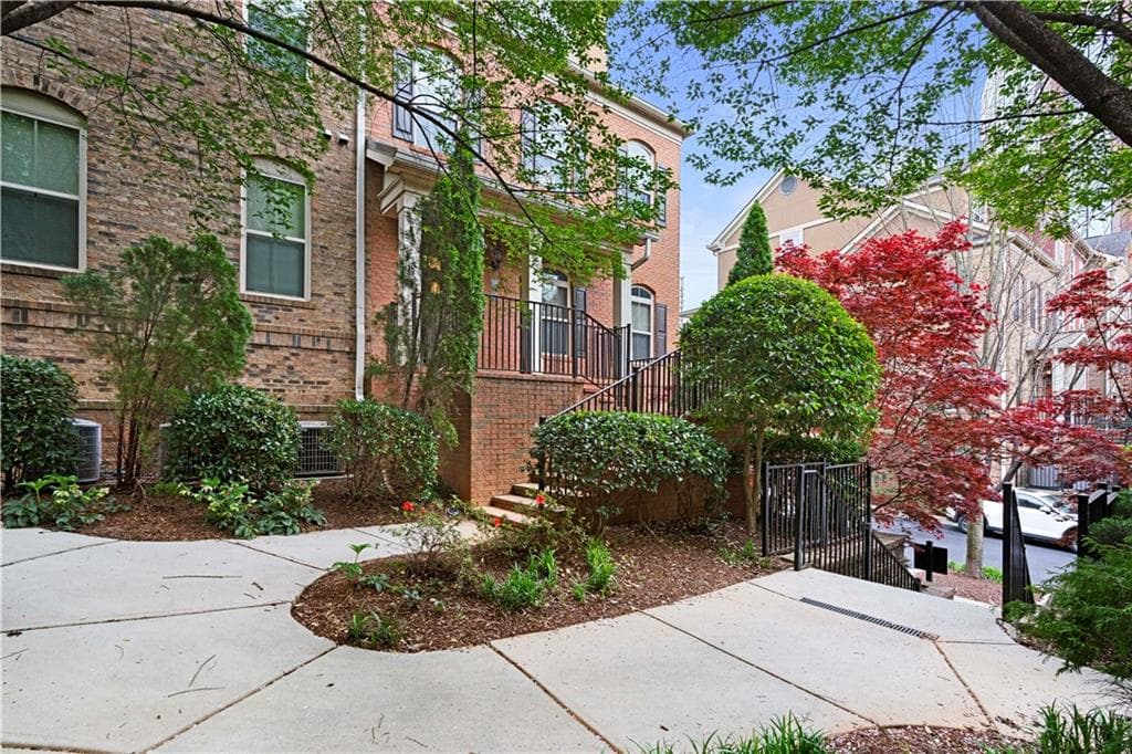 742 Perimeter Walk, Dunwoody, GA 30338 — most recent listing photo