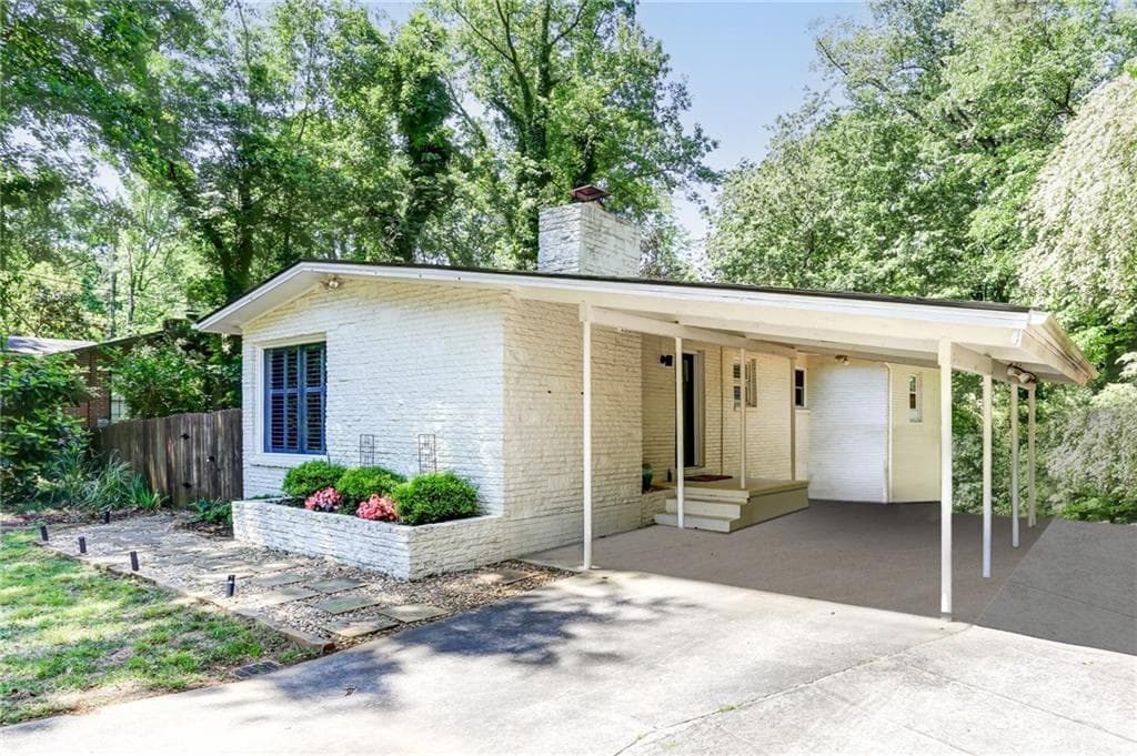 3 bedroom, 3 bathroom, 1,847 sq ft single family residence sold at 3864 Commander Drive, Chamblee, GA 30341