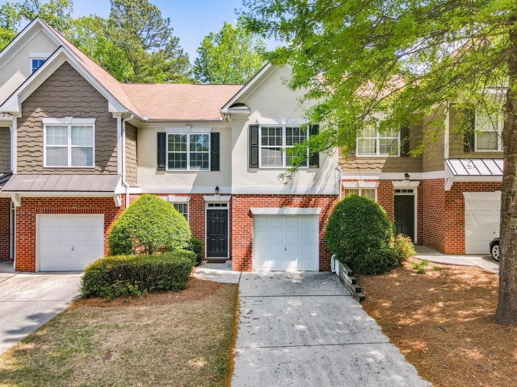 3 bedroom, 3 bathroom, 2,080 sq ft townhouse sold at 327 St Claire Drive, Alpharetta, GA 30004