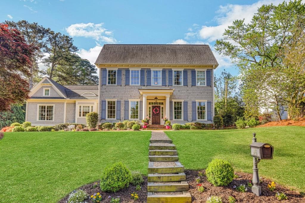 5 bedroom, 8 bathroom, 5,994 sq ft single family residence sold at 1433 Noel Drive, Brookhaven, GA 30319