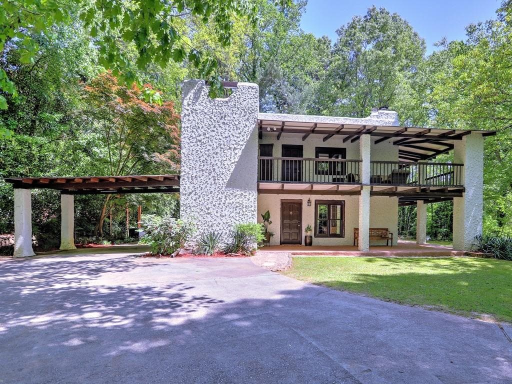 266 Dartmoor Circle, Sandy Springs, GA 30328 — most recent listing photo