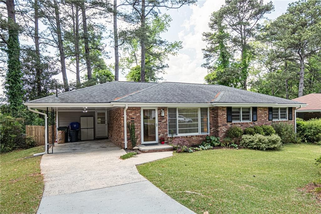 3 bedroom, 2 bathroom, 1,263 sq ft single family residence sold at 2868 Arrow Creek Drive, Chamblee, GA 30341