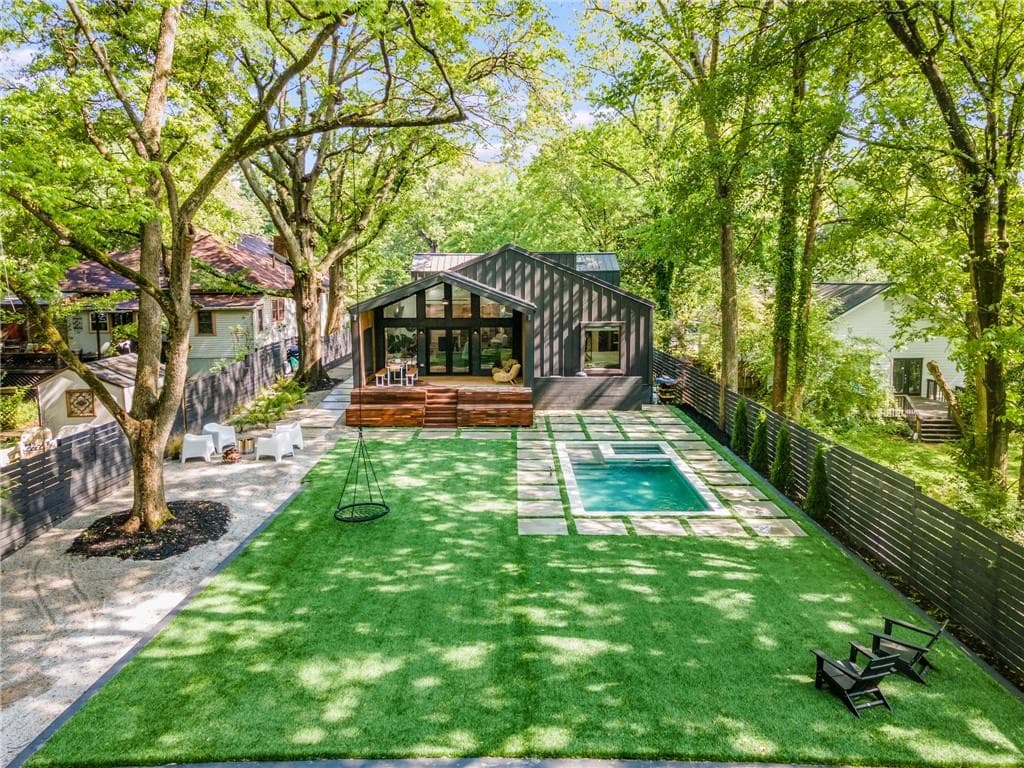 4 bedroom, 4 bathroom, 3,400 sq ft single family residence sold at 1139 Eden Avenue, Atlanta, GA 30316