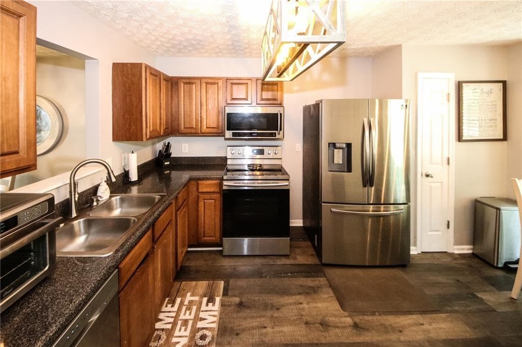5618 Union Pointe Drive, Union City, GA 30291 — most recent listing photo