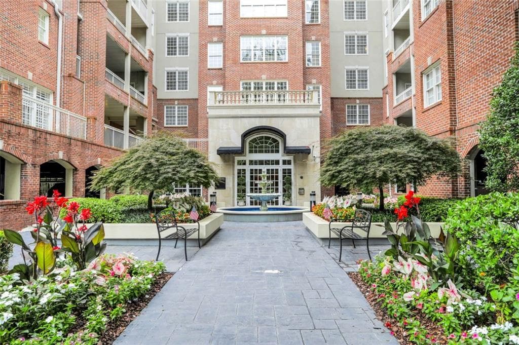 50 BISCAYNE Drive 1109, Atlanta, GA 30309 — most recent listing photo