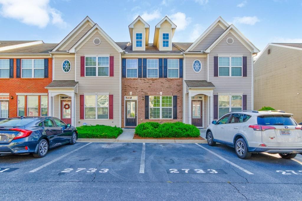 2733 Heathrow Drive, Lawrenceville, GA 30043 — most recent listing photo