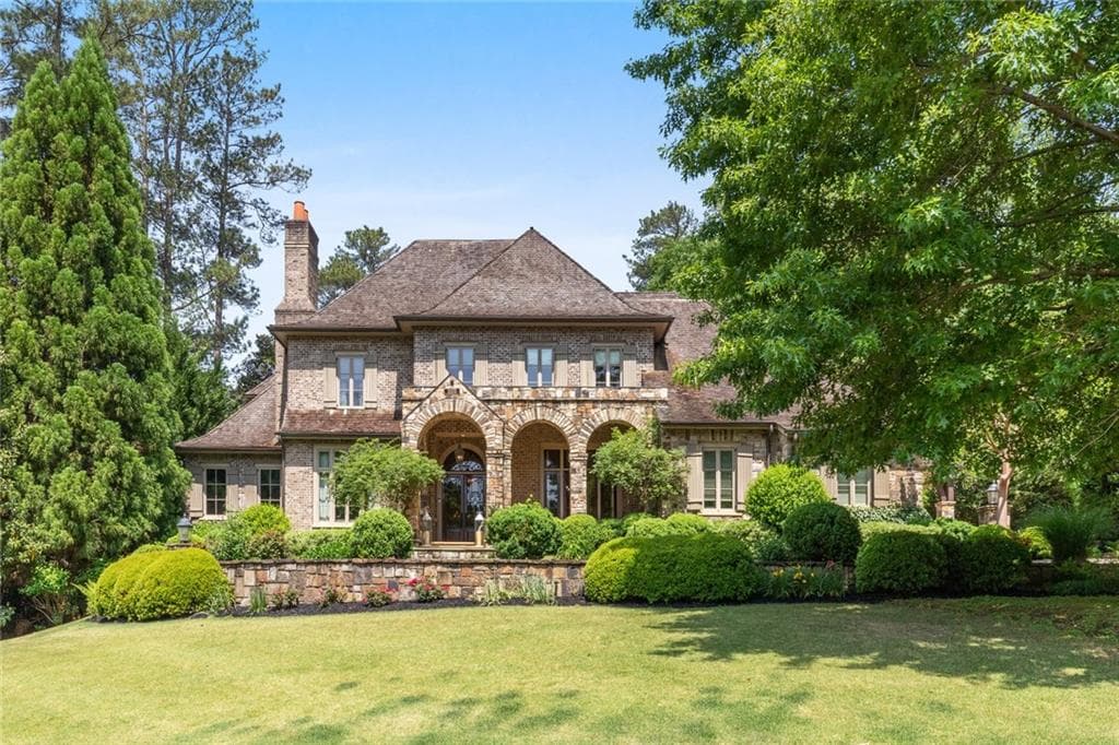 5310 London Drive, Sandy Springs, GA 30327 — most recent listing photo
