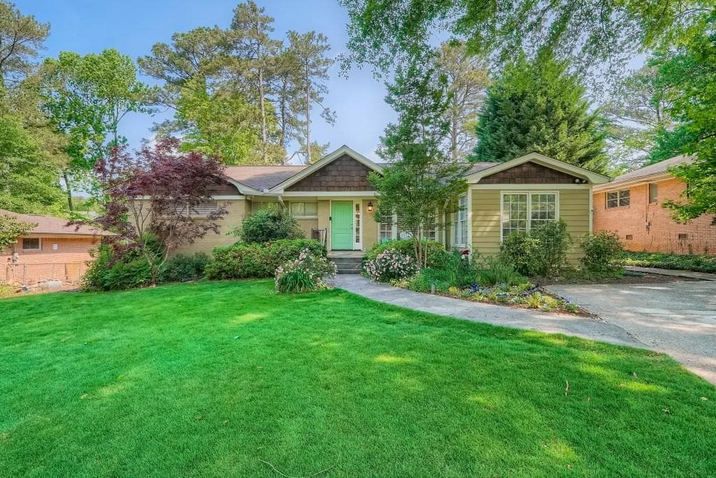 3288 Majestic Circle, Avondale Estates, GA 30002 — most recent listing photo