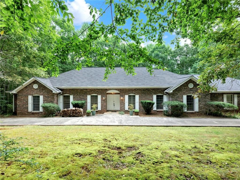 5225 Laurel Terrace, Flowery Branch, GA 30542 — most recent listing photo