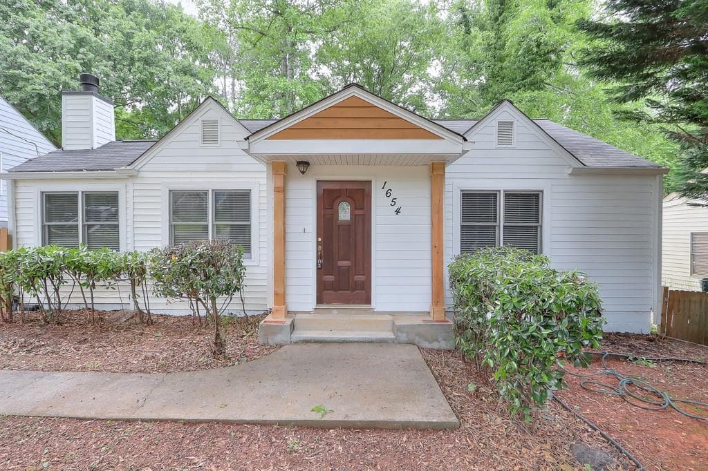 2 bedroom, 2 bathroom, 1,117 sq ft single family residence sold at 1654 Braeburn Drive, Atlanta, GA 30316
