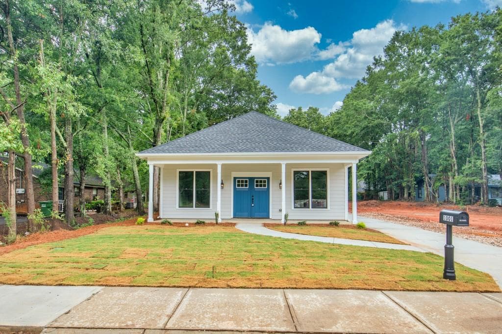1001 Davis Street, Monroe, GA 30655 — most recent listing photo