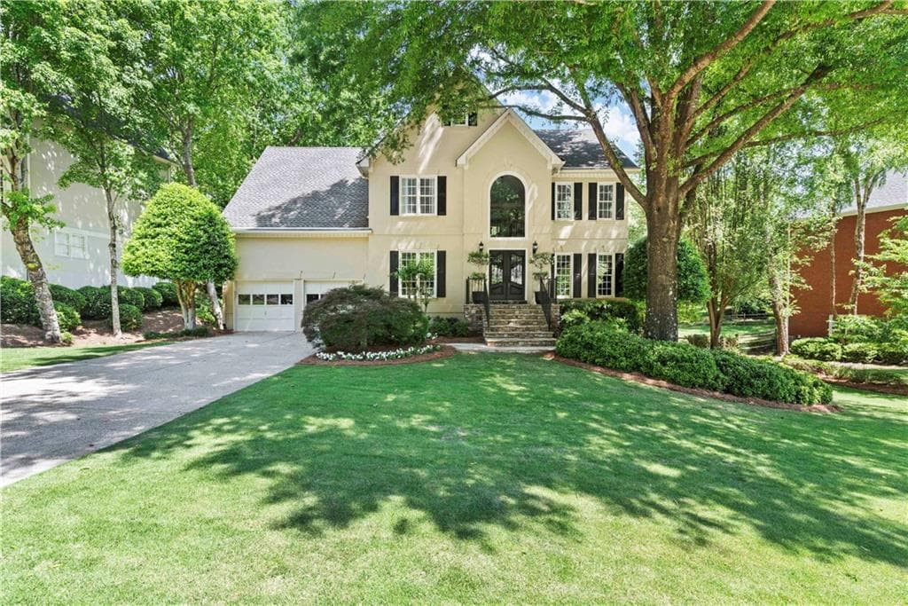 5 bedroom, 5 bathroom, 4,796 sq ft single family residence sold at 1050 Laurian Park Drive, Roswell, GA 30075